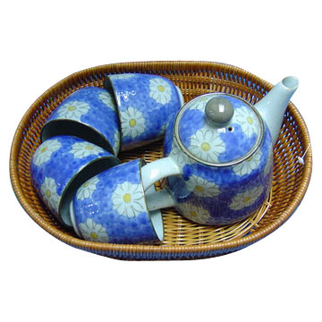porcelain tea pot 